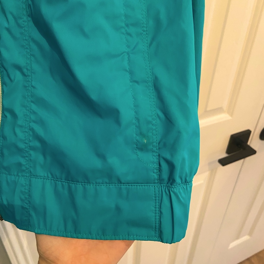Women's Packable Columbia Rain Jacket - Picture 2 of 8
